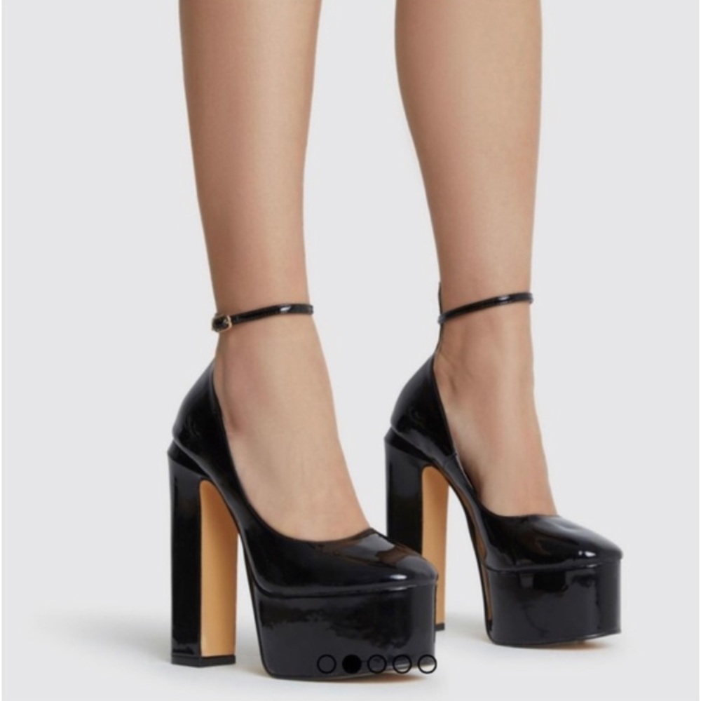 COPY - ANKLE STRAP CLOSED TOE STATEMENT PLATFORM BLOCK HEEL
